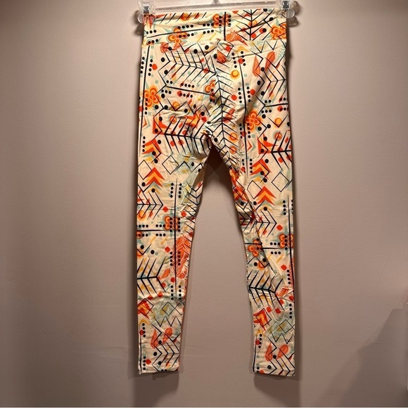 LulaRoe Perfect T Swing Top Small (8,10,12,14) OS Leggings 2-10 Yellow Bundle - Picture 11 of 15